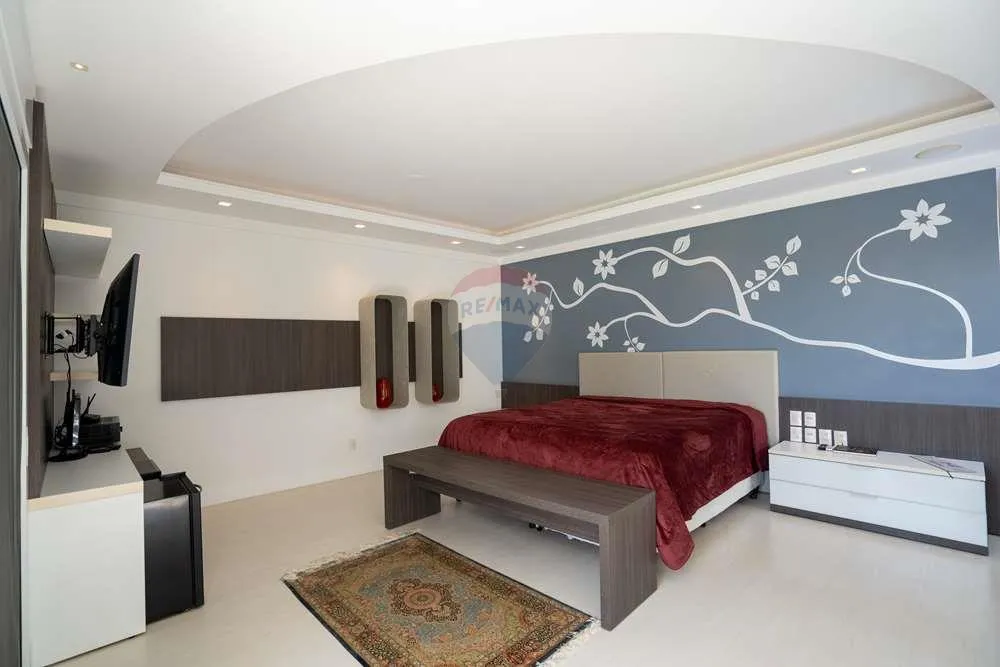 House with 7 en-suite bedrooms and balcony — photo 21