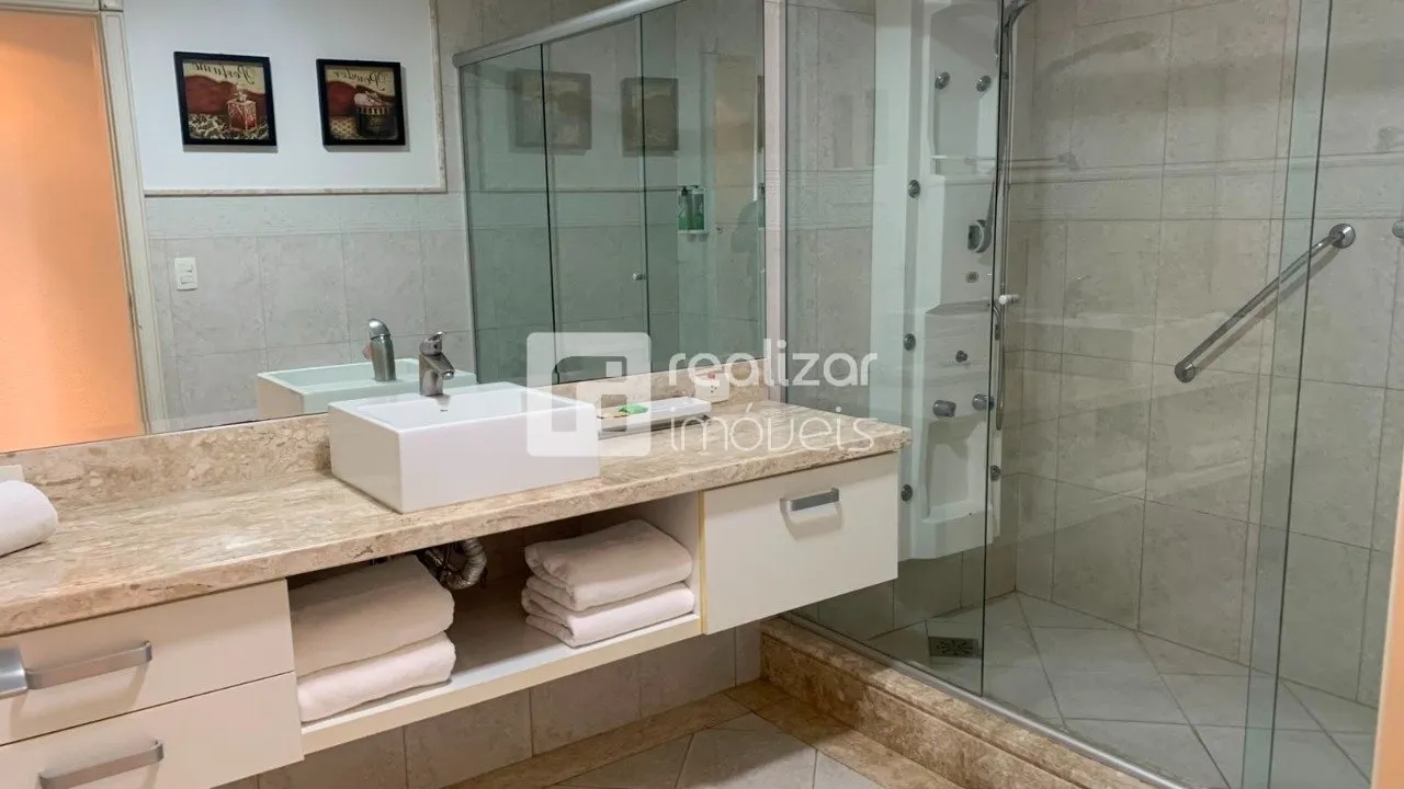 Furnished 2-bedroom apartment with 168 m² and en-suite — photo 16