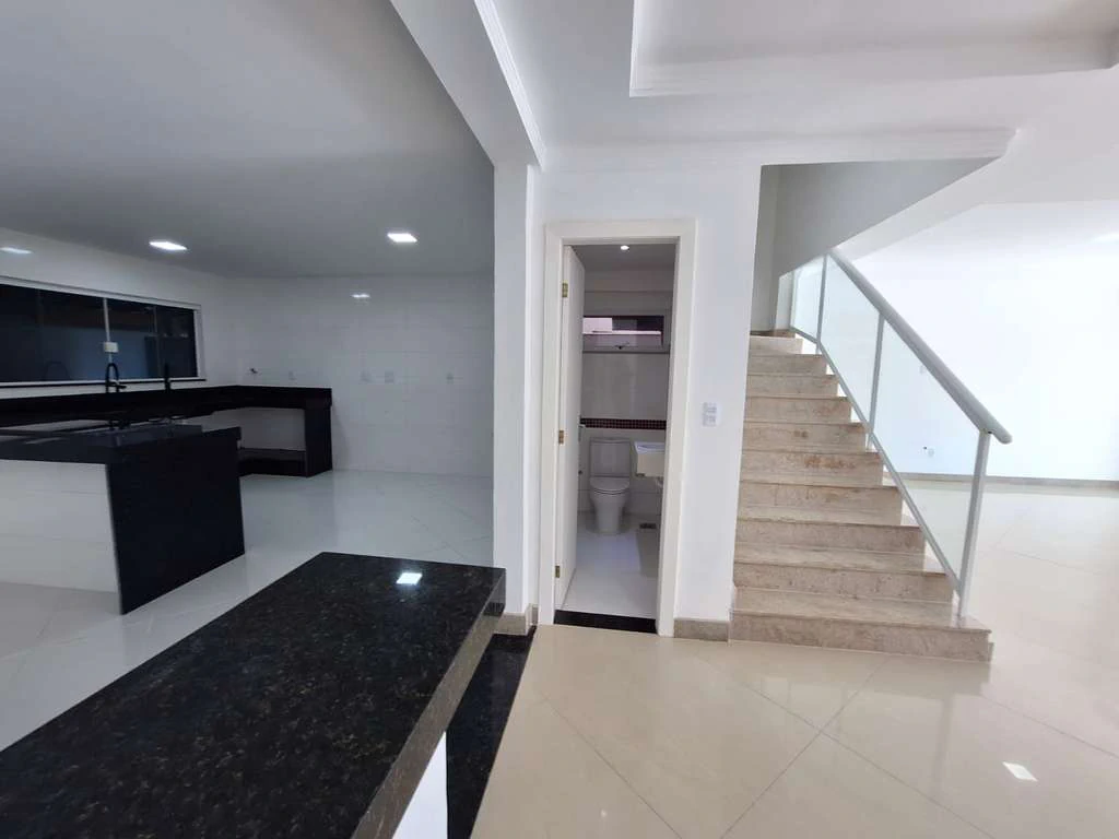 House with 4 ensuites and open-plan kitchen, 296 m² — photo 20