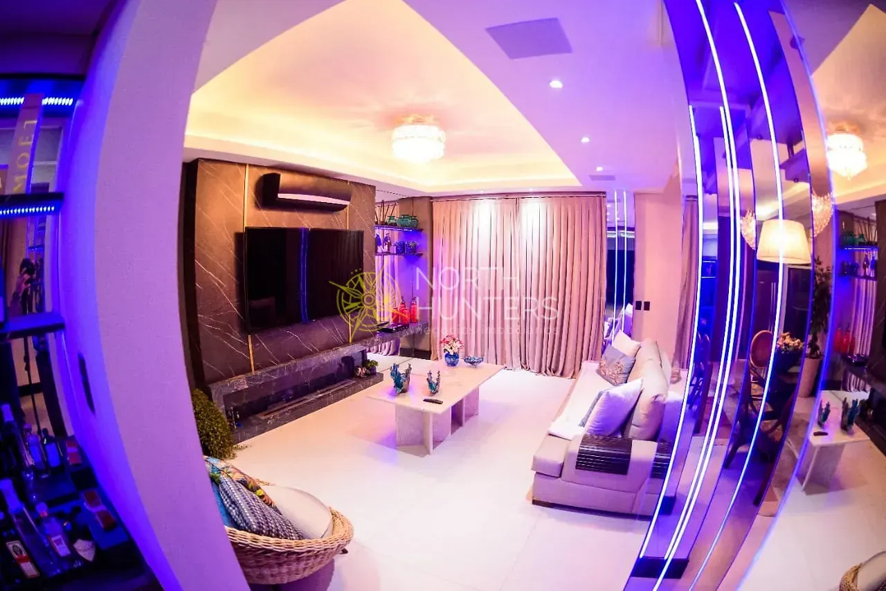 Casa con 5 dormitorios y cocina de concepto abierto — photo 17