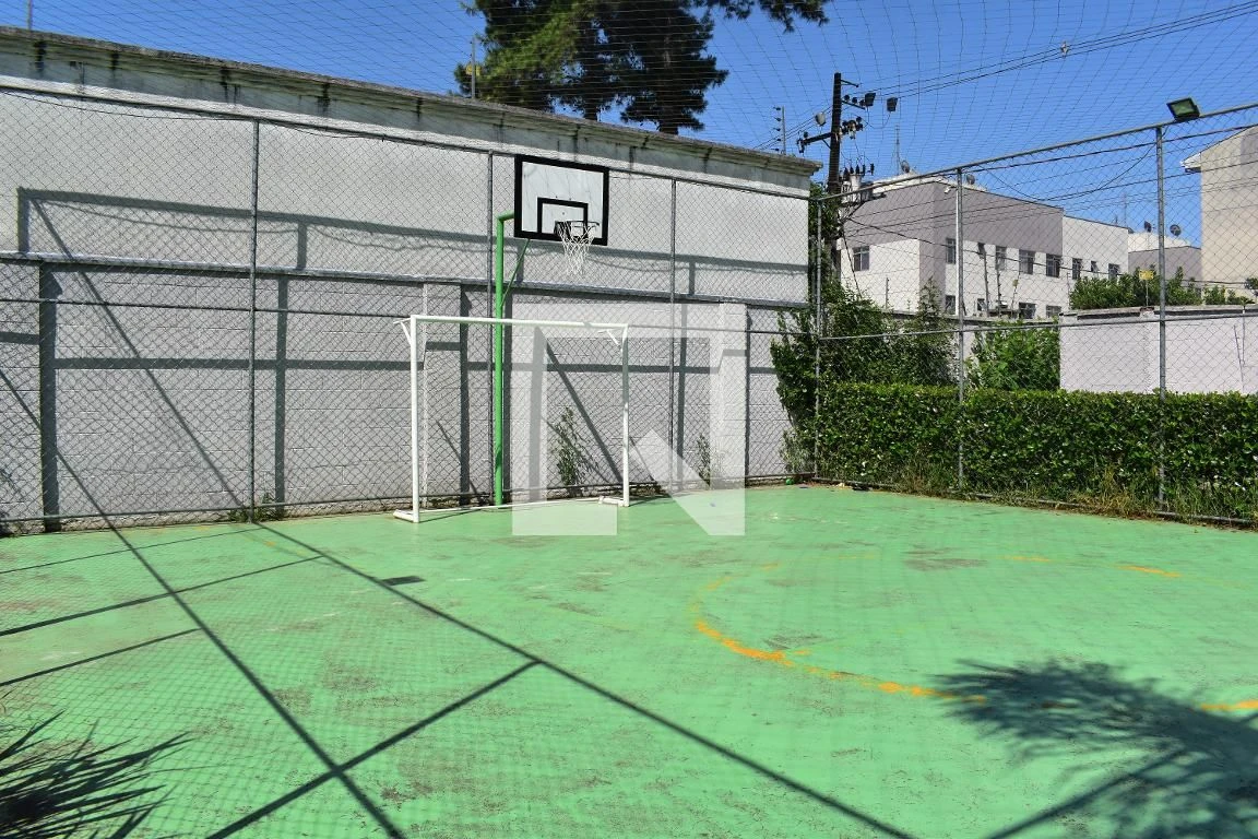 2-bedroom apartment in a building with a gym — photo 15