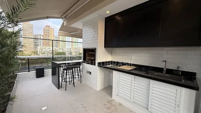 Furnished 2-bedroom apartment with balcony and BBQ grill — photo 7