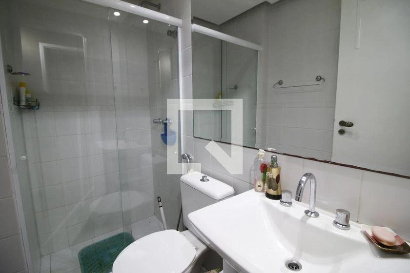 3-bedroom rental apartment with an enclosed balcony — photo 19