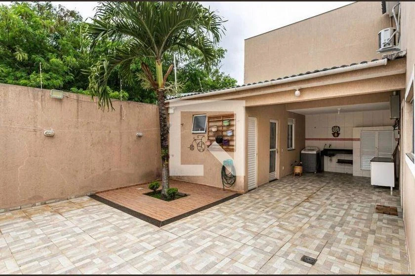 Casa amueblada de 288 m² con 4 suites y piscina — photo 38