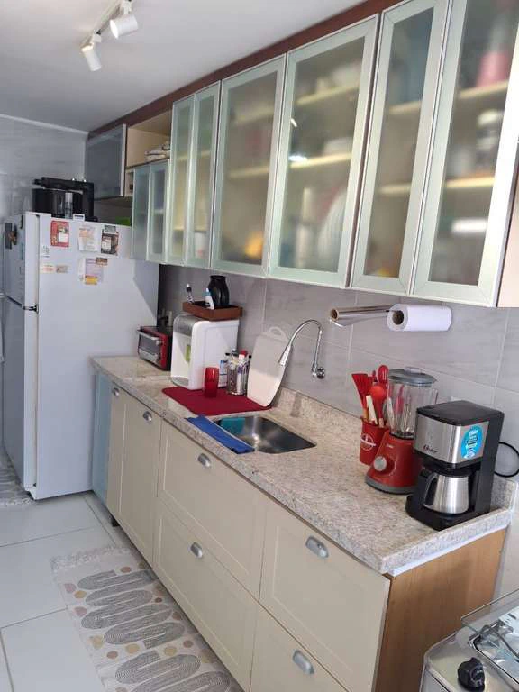 Furnished 81 m² apartment with 2 bedrooms and enclosed balcony — photo 4