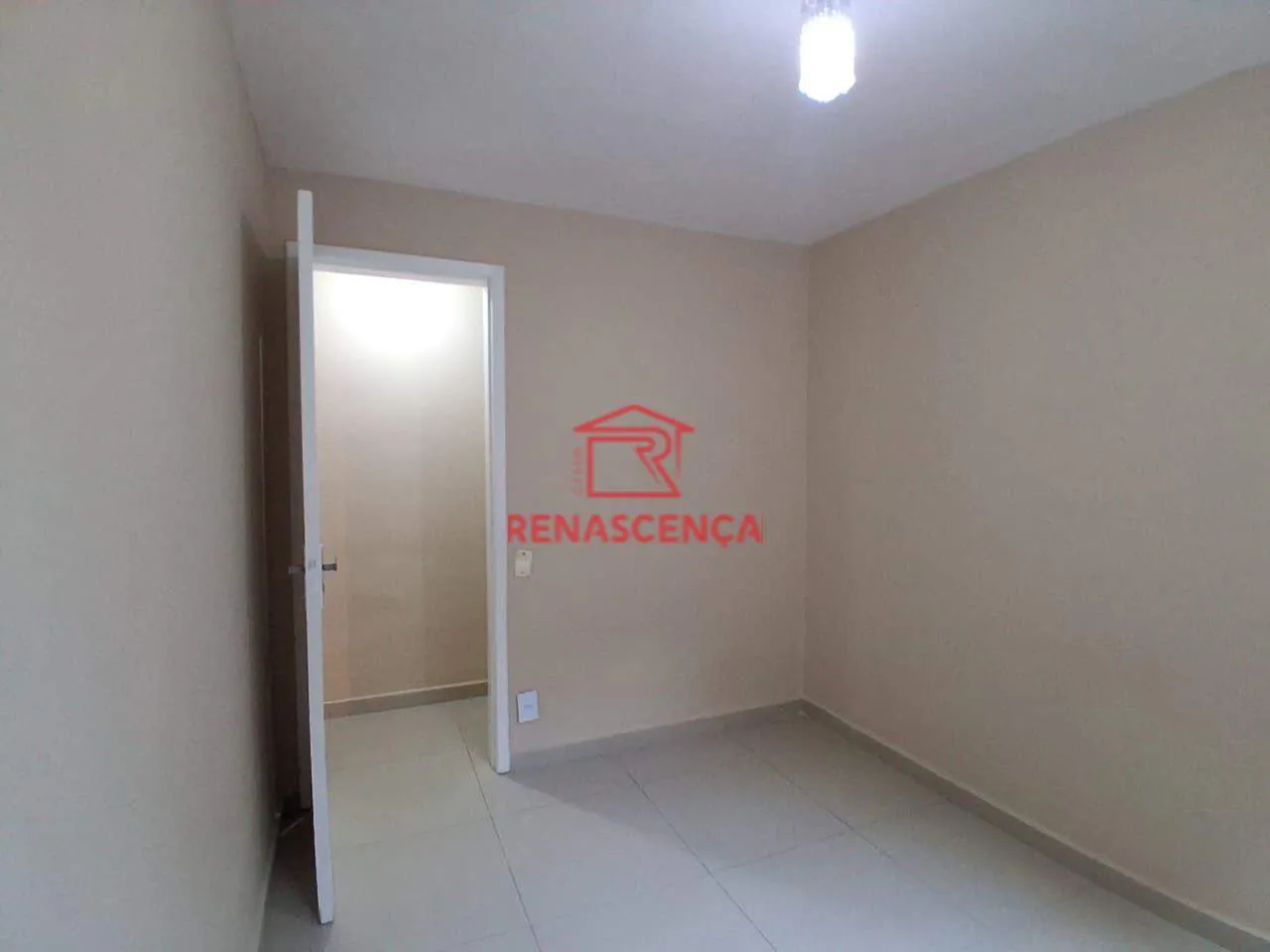 3-bedroom apartment in a building with a pool — photo 22