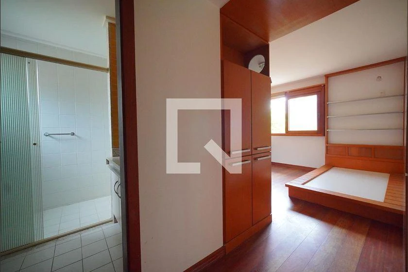 Панорамные окна и 7 спален: дом 700 м² — photo 13