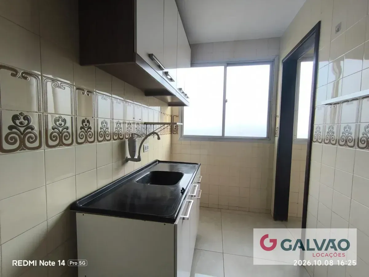 Apartment on the 8th floor with wood or laminate floors — photo 3