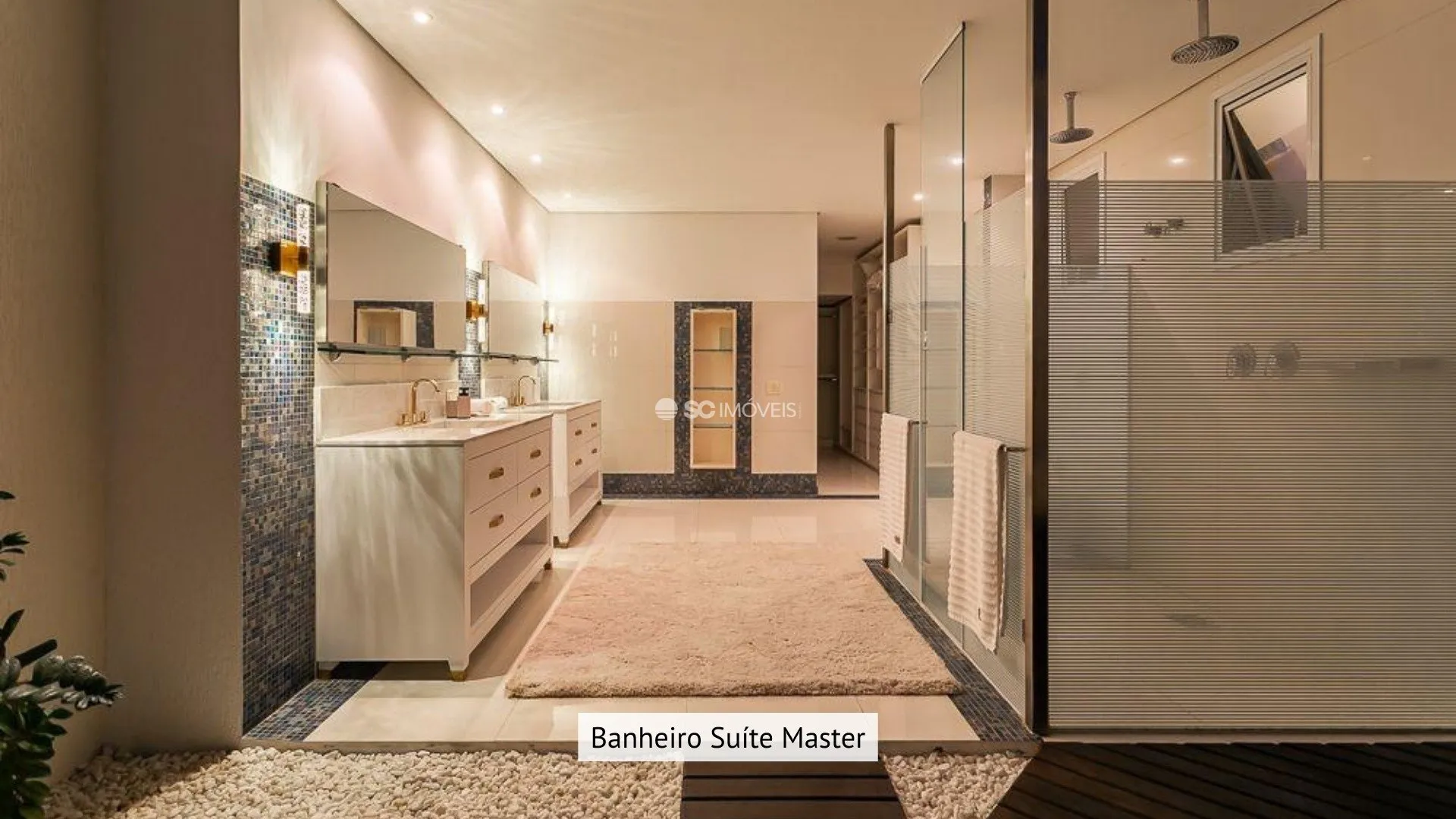 800 m² house with 6 en-suite rooms and 4 parking spaces — photo 29