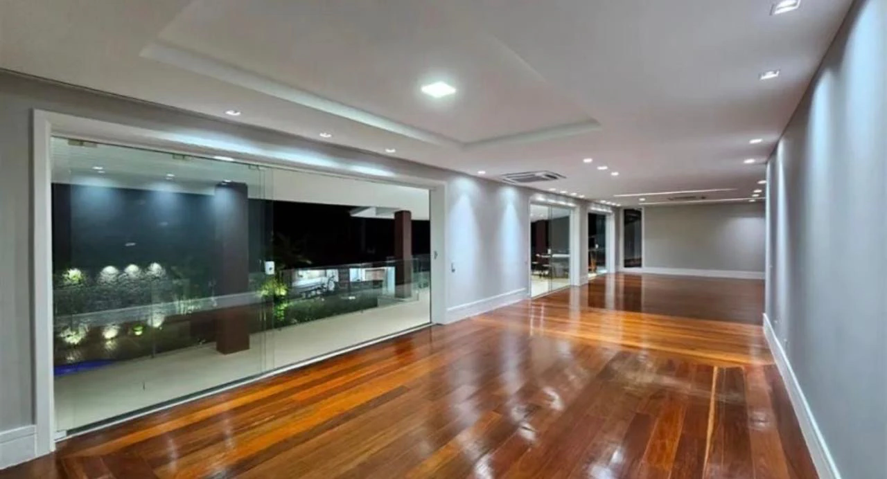 Casa de 5 quartos com 960 m² e 8 banheiros — photo 16