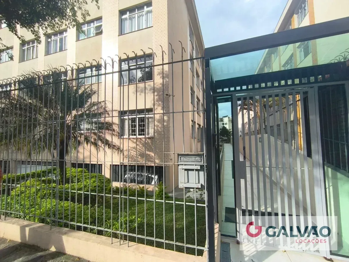 Квартира з 3 спальнями та дерев'яною підлогою або ламінатом — photo 8