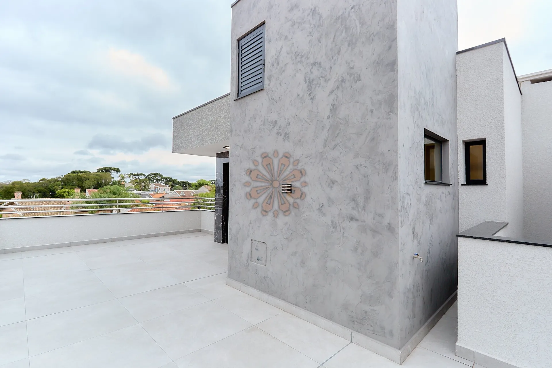 House with 4 bedrooms, 3 bathrooms and 3 parking spaces — photo 35