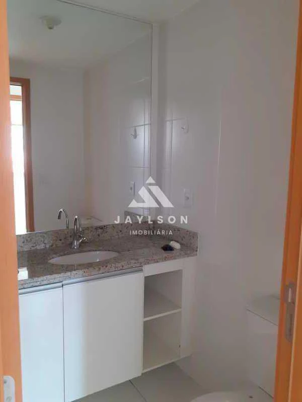 68 m² apartment with a balcony and an en-suite — photo 5