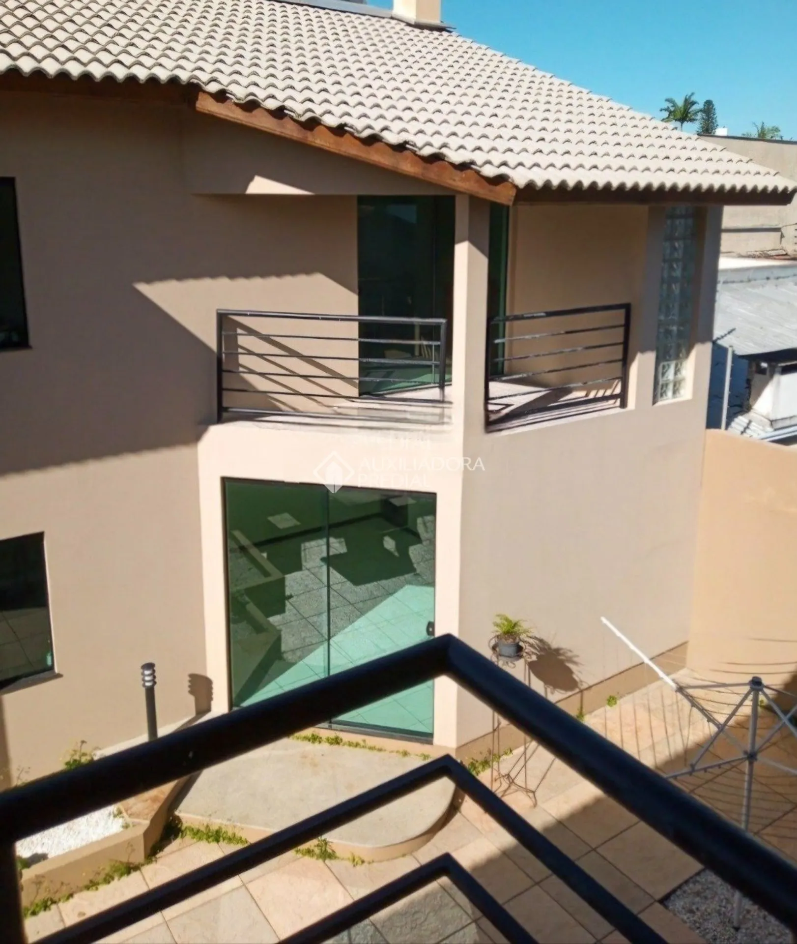 House with 3 bedrooms and 2 baths, on floor 2 — photo 27