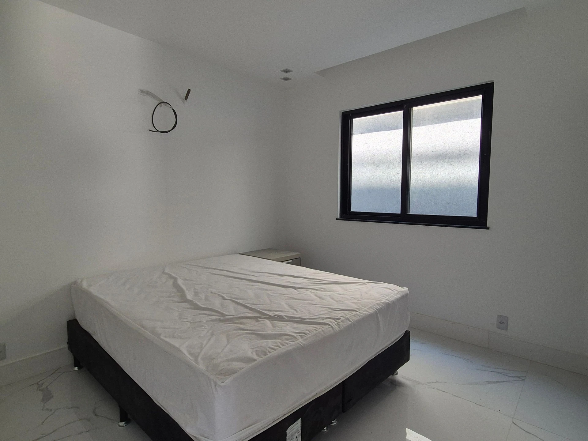 Ventanales de piso a techo y 5 dormitorios: casa de 403 m² — photo 5