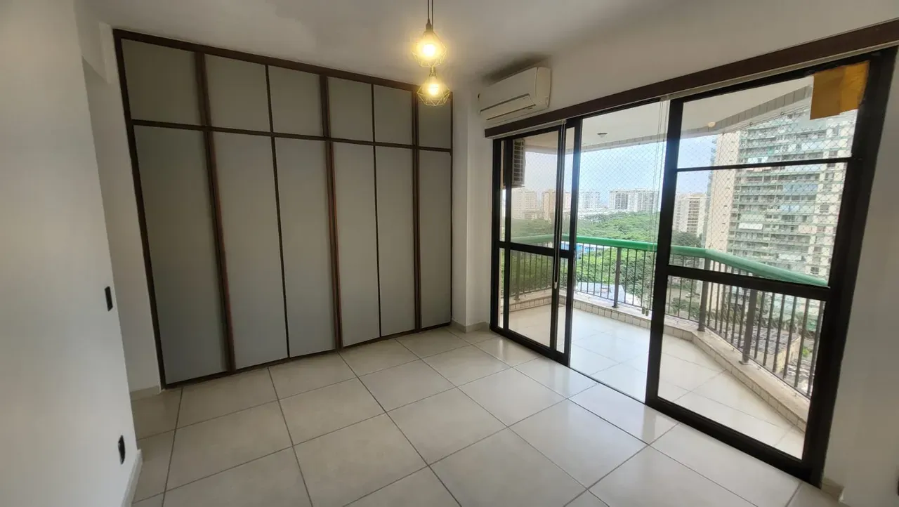 Park view in a 2-bedroom apartment, 105 m² — photo 19