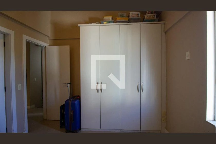 235 m² house with 4 bedrooms and a gas open-plan kitchen — photo 6