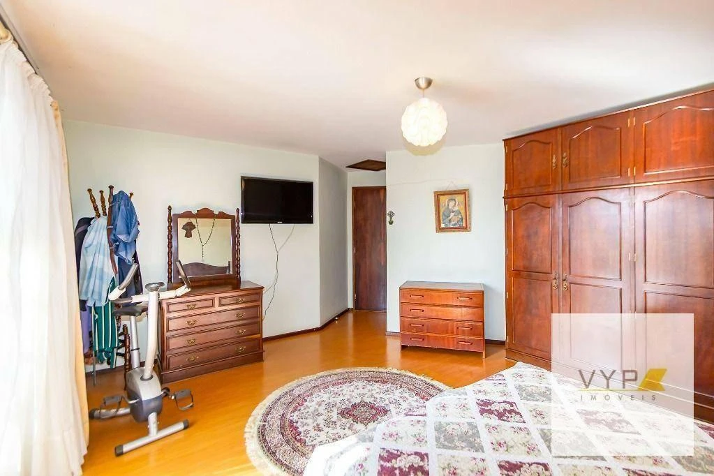 4-bedroom house with a home office — photo 42