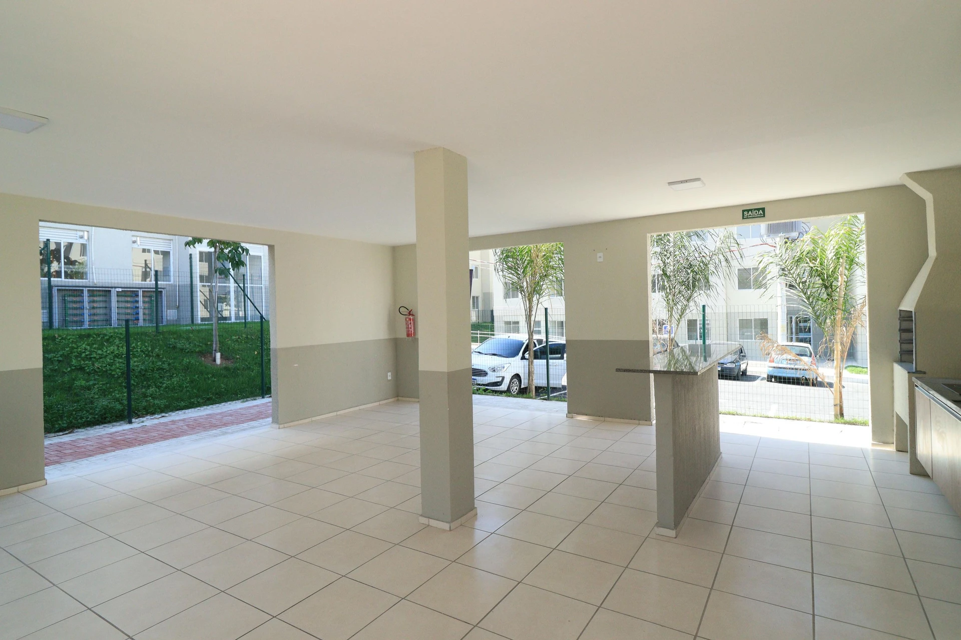 One-bedroom apartment in a building with a gym — photo 20