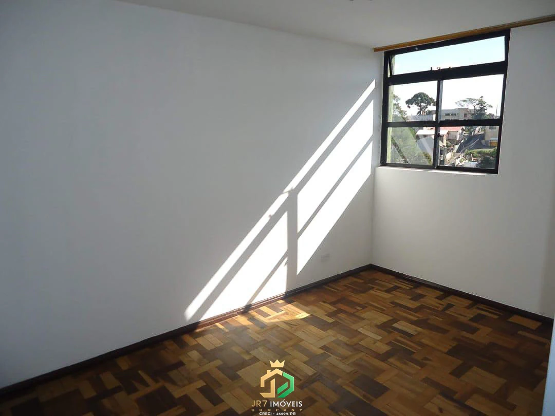 3-bedroom apartment with wood or laminate floors in Curitiba — photo 15