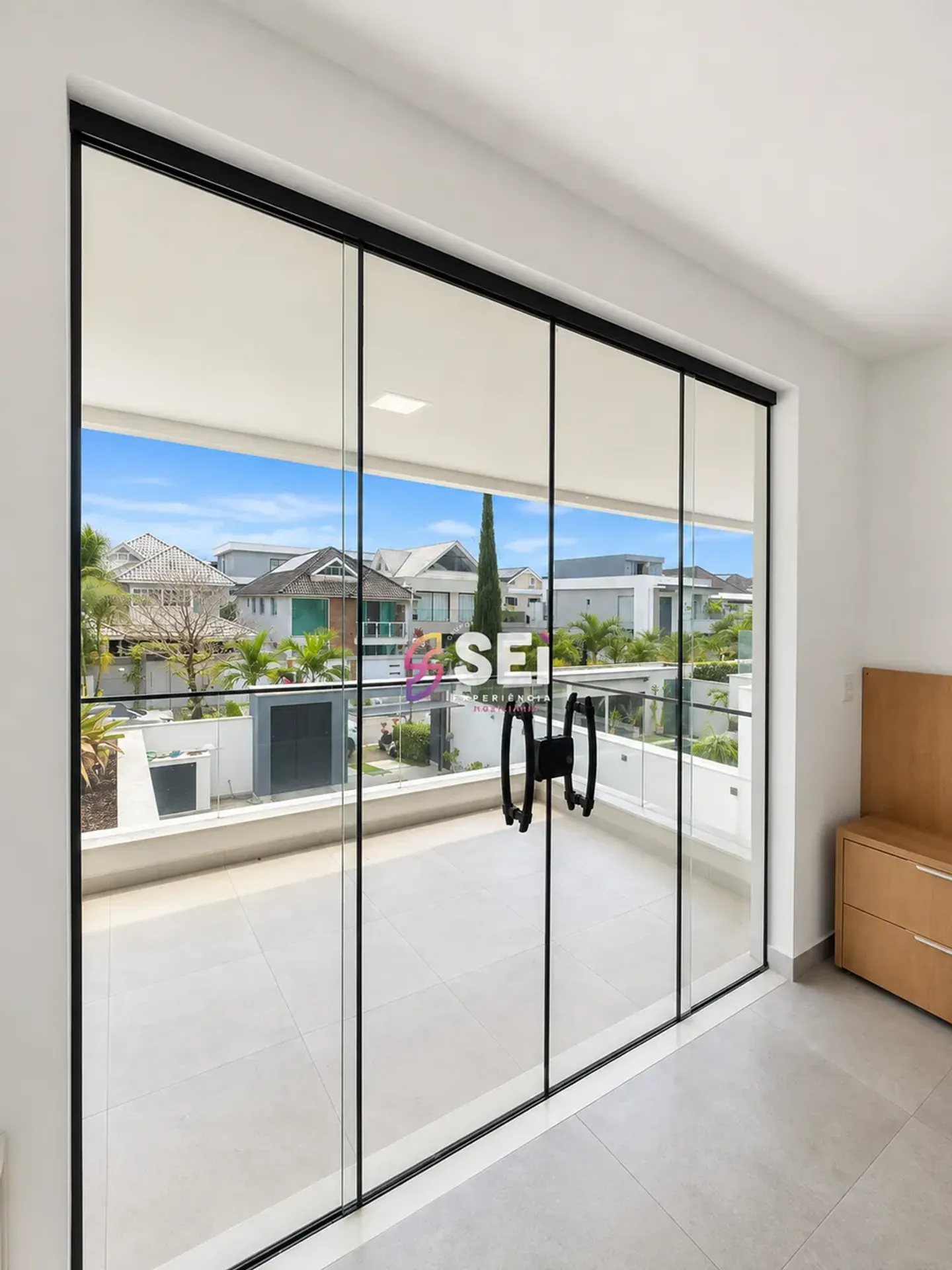 512 m² house with 5 bedrooms and open-plan kitchen — photo 21