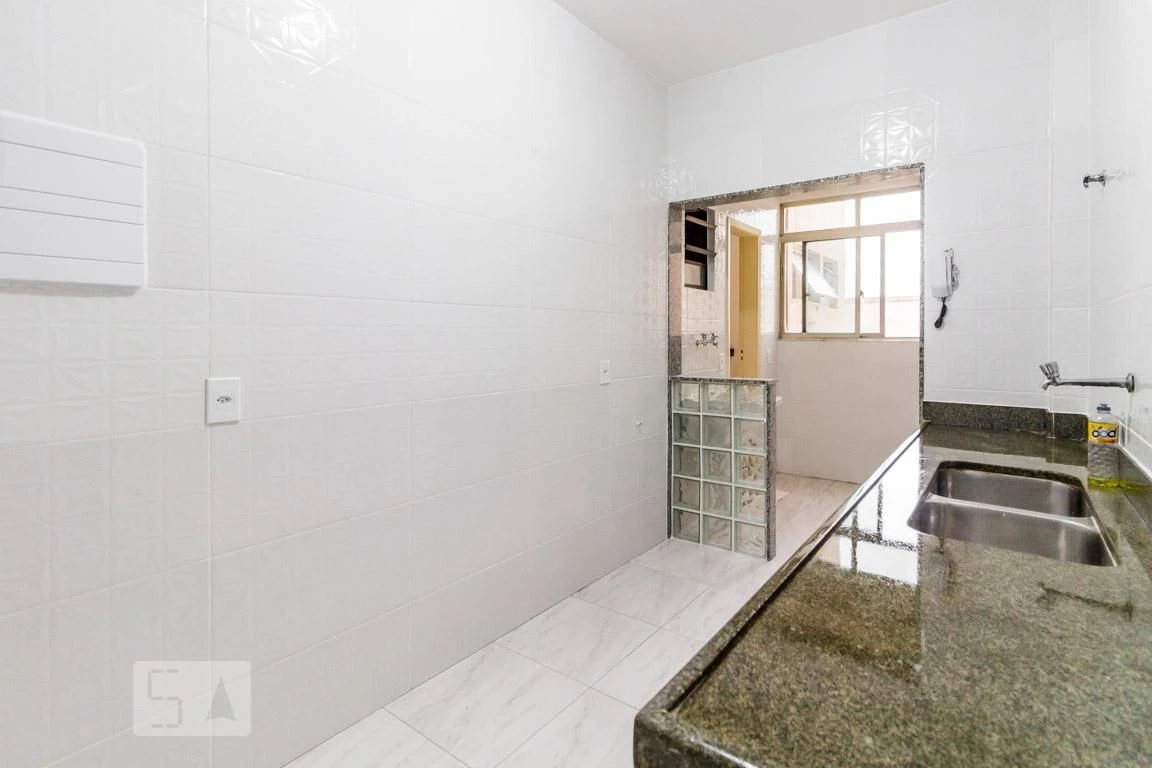 2-bedroom rental apartment with 1 bathroom and parking — photo 4
