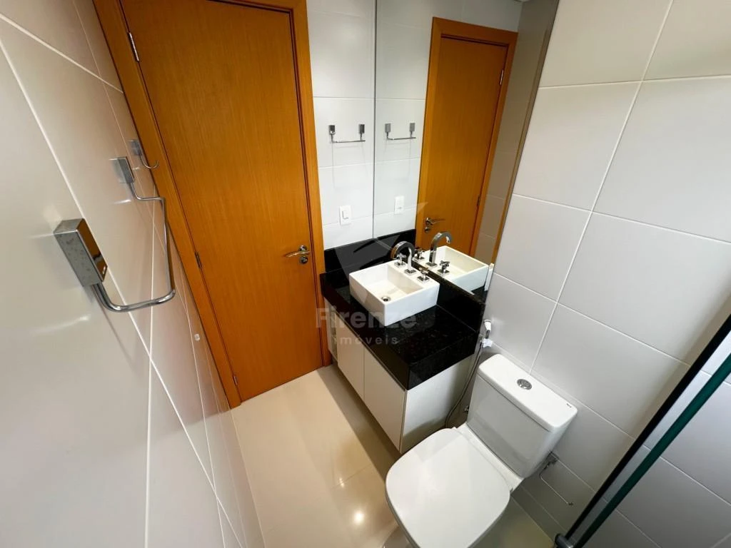 2-bedroom apartment, 1 with its own bathroom, 75 m² — photo 15