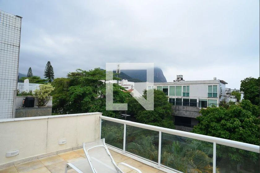 Furnished 350 m² apartment with 3 bedrooms and 2 parking — photo 20