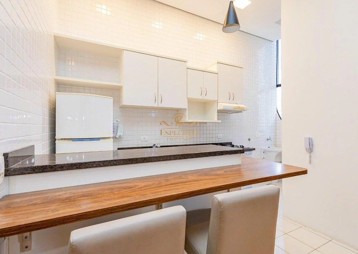One-bedroom apartment in a building with a gym — photo 6