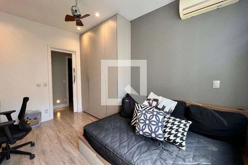 Furnished 3-bedroom apartment with open kitchen — photo 25