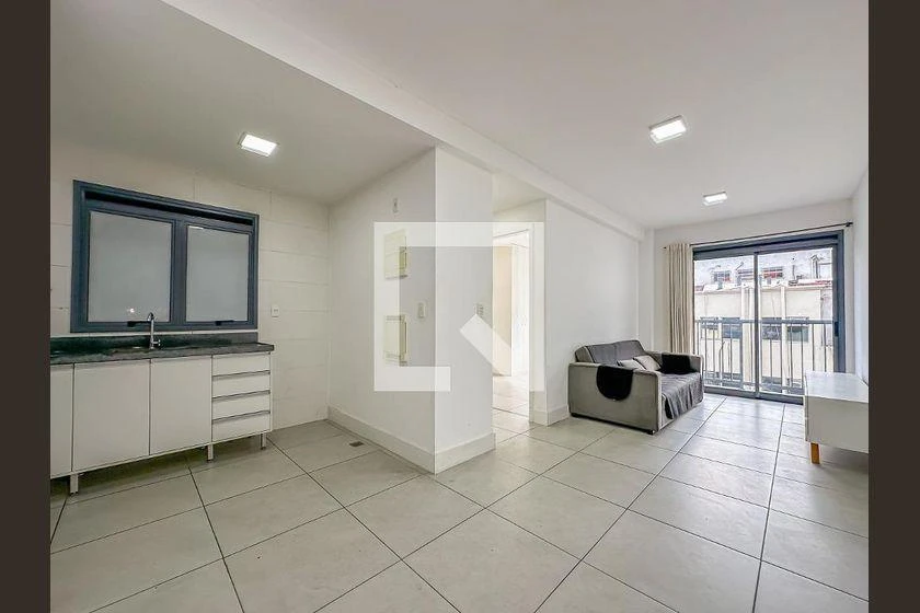 One-bedroom apartment in a building with a gym — photo 22