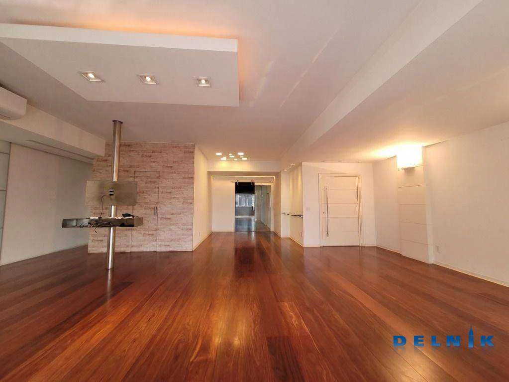 Apartamento com 3 quartos de 156 m² e vista cidade/montanhas — photo 7