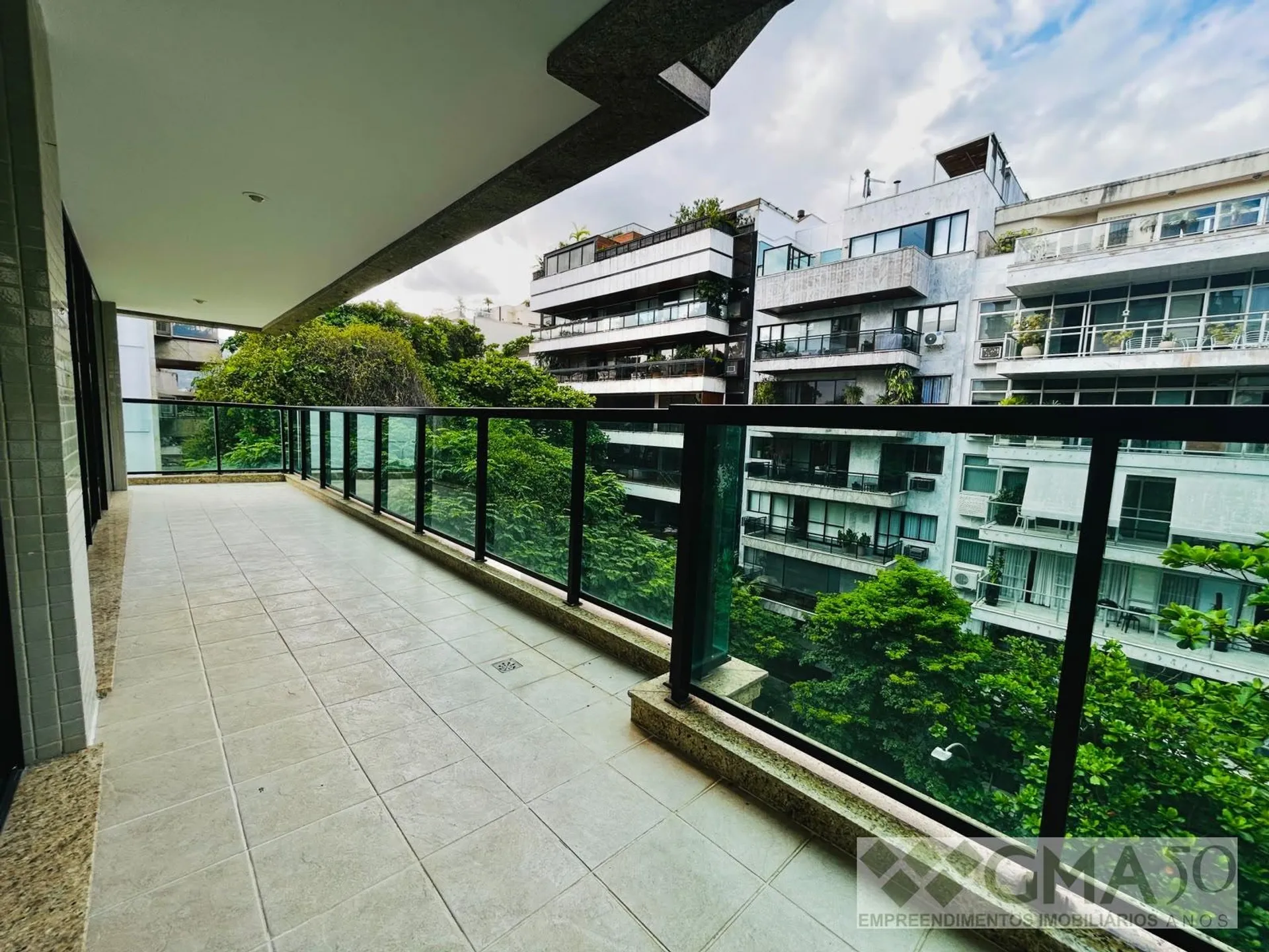 Apartment, 175 m², with a glass-enclosed balcony — photo 28
