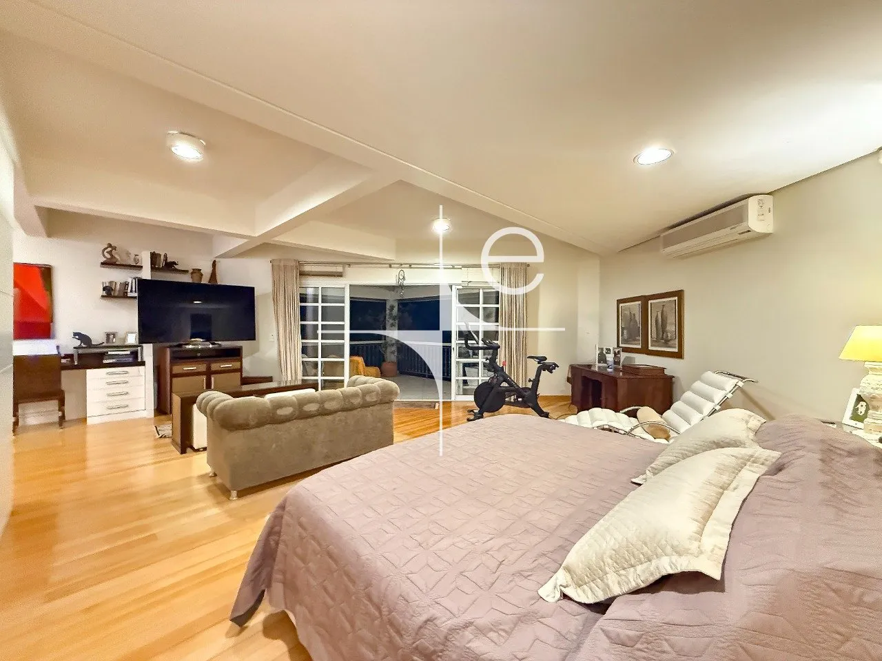 Casa mobiliada com 5 quartos e 4 vagas, com jardim — photo 12