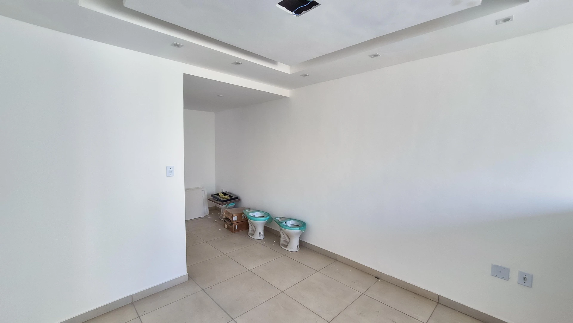 2-bedroom apartment with open-plan kitchen — photo 31