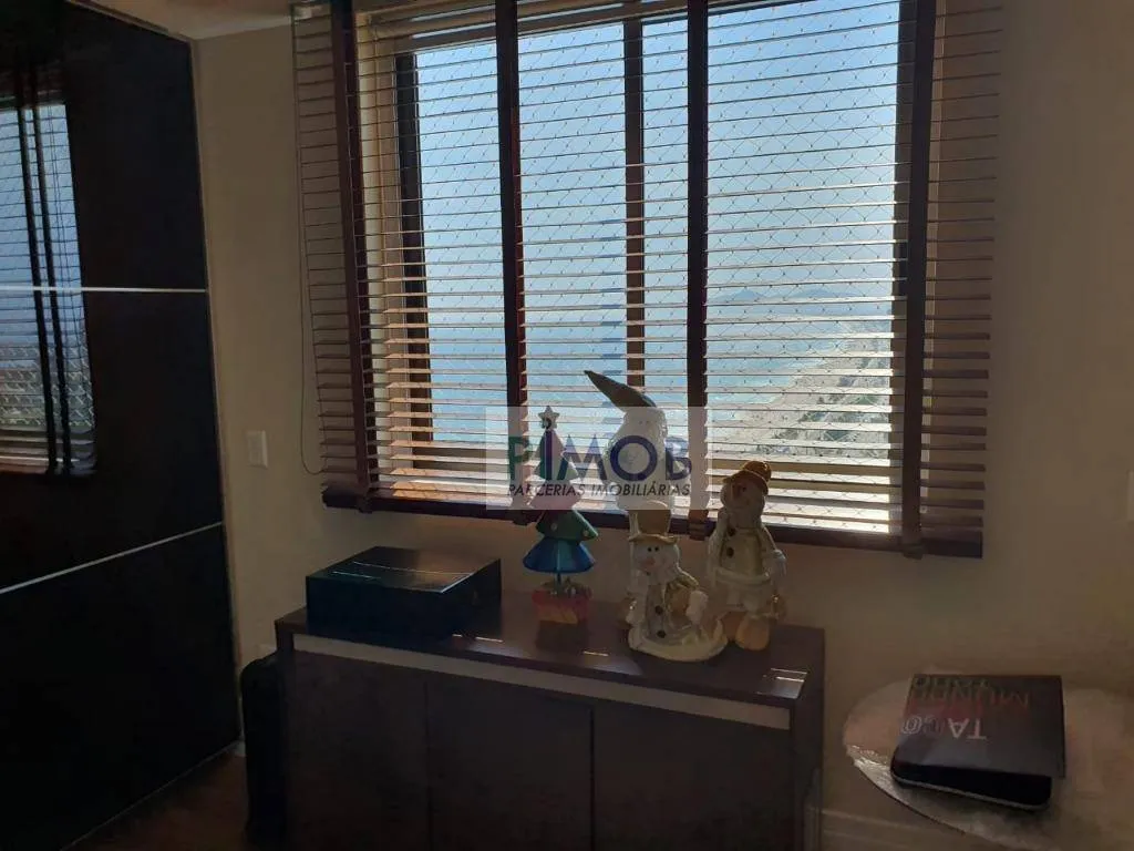 Furnished 260 m² apartment on the 23rd floor with 3 spots — photo 84