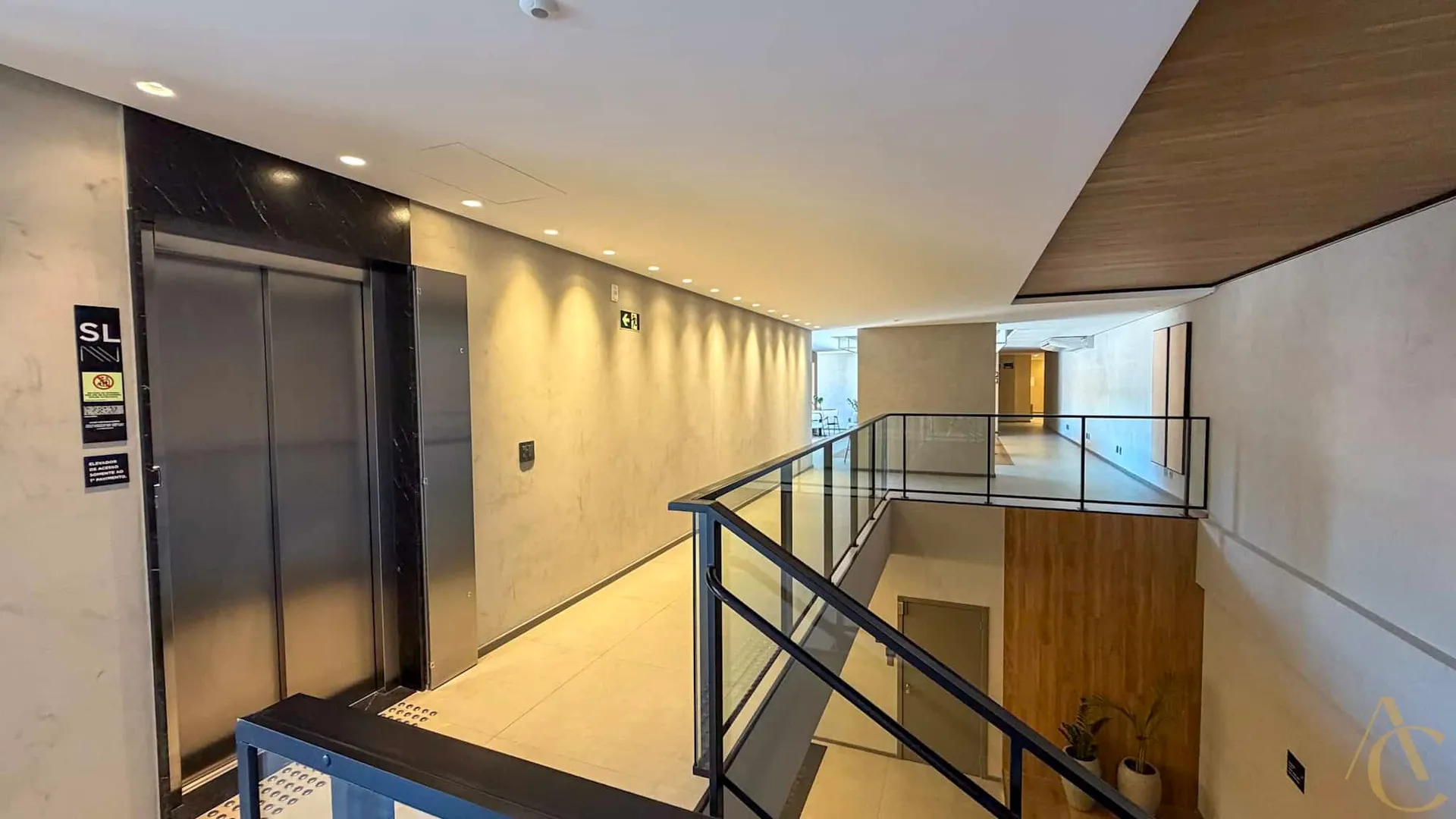 Glass-enclosed balcony in a 2-bedroom apartment, 69 m² — photo 49