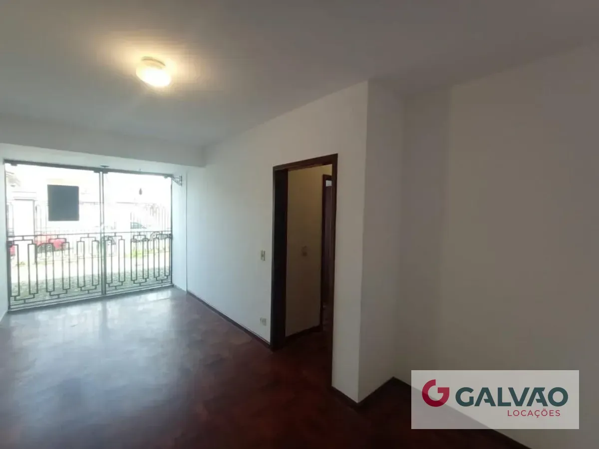 Wood or laminate floors in a 3-bedroom house, 96 m² — photo 8