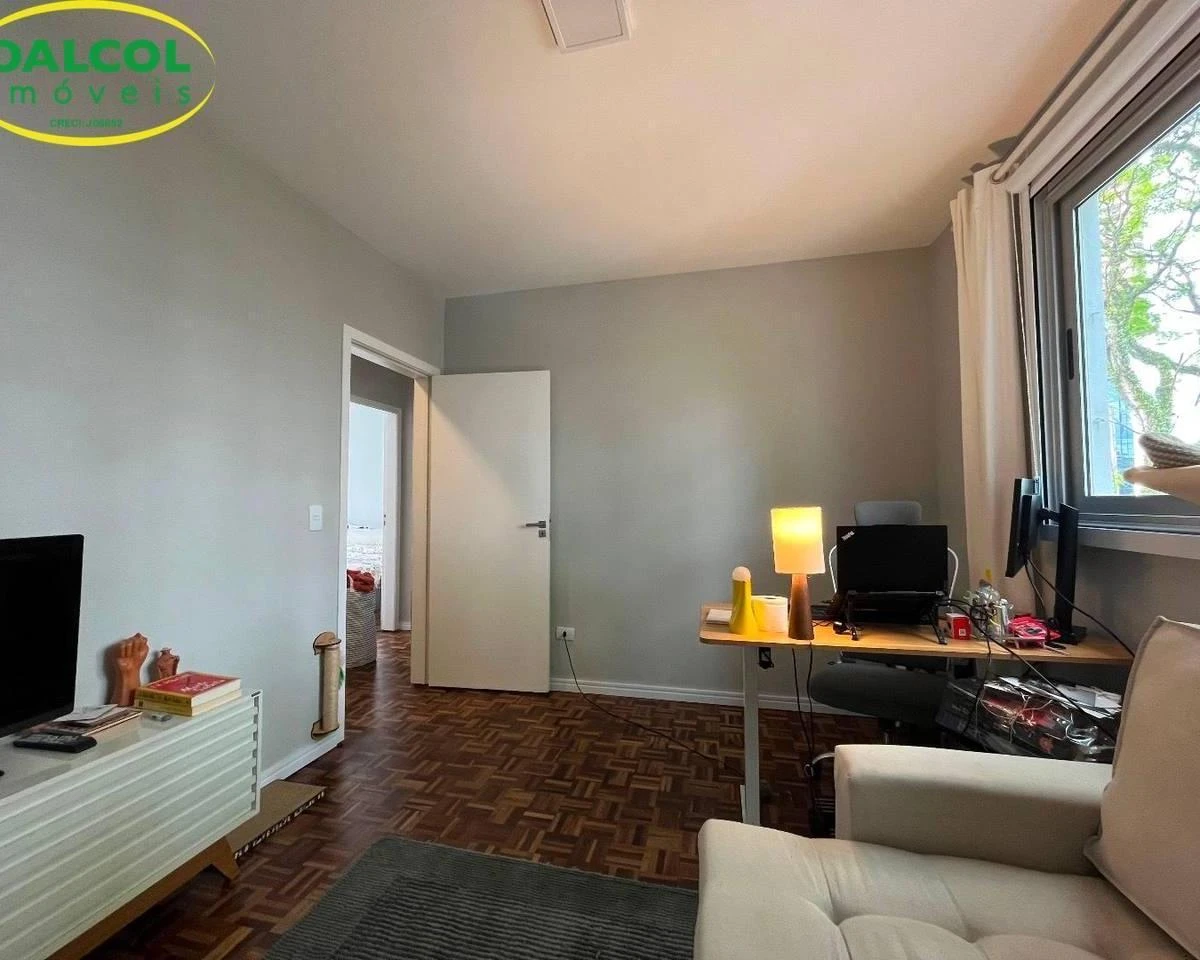 3-bedroom apartment with a washing machine — photo 3
