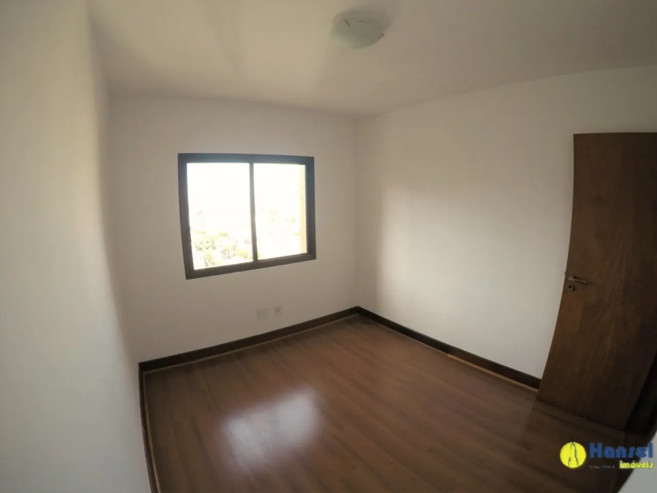 Apartamento de 3 quartos com cozinha a gás e varanda fechada — photo 10