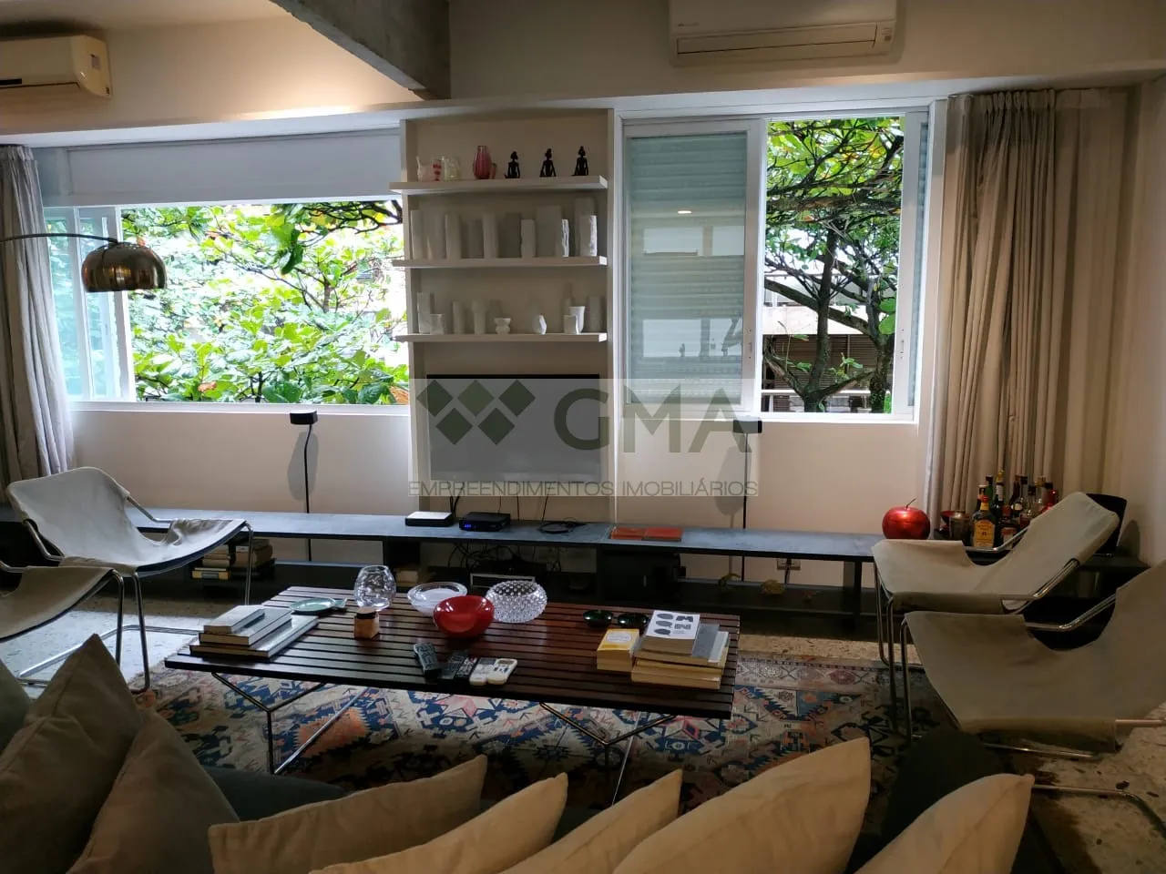 Furnished apartment with open kitchen and gas stove — photo 4