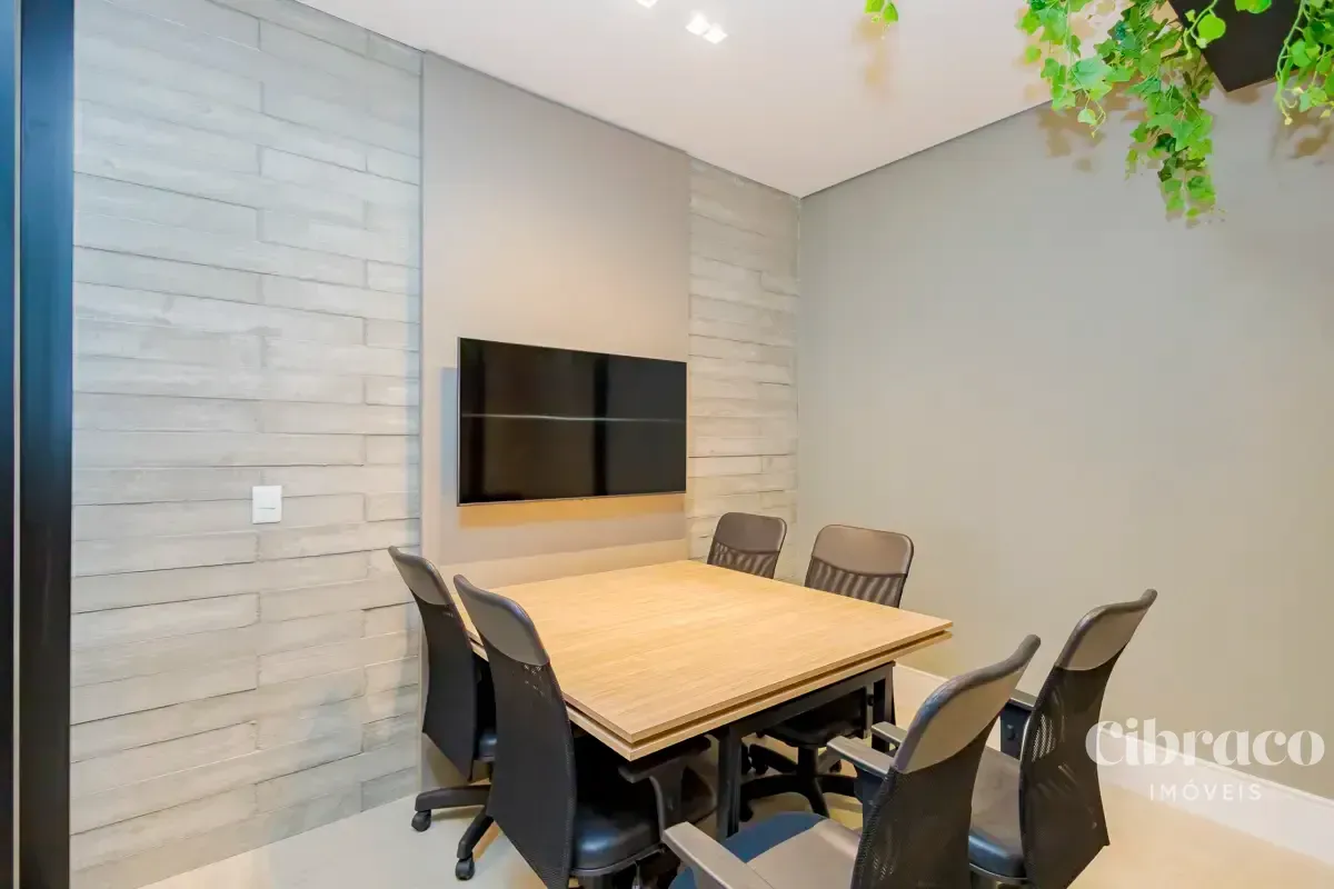 110 m² apartment with 2 bedrooms and a balcony — photo 35