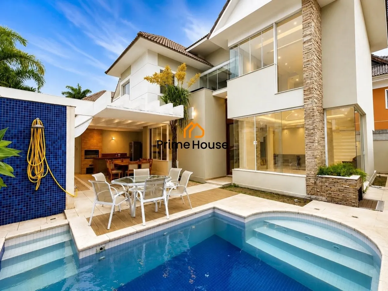 Furnished house with 4 bedrooms and 250 m² balcony — photo 10