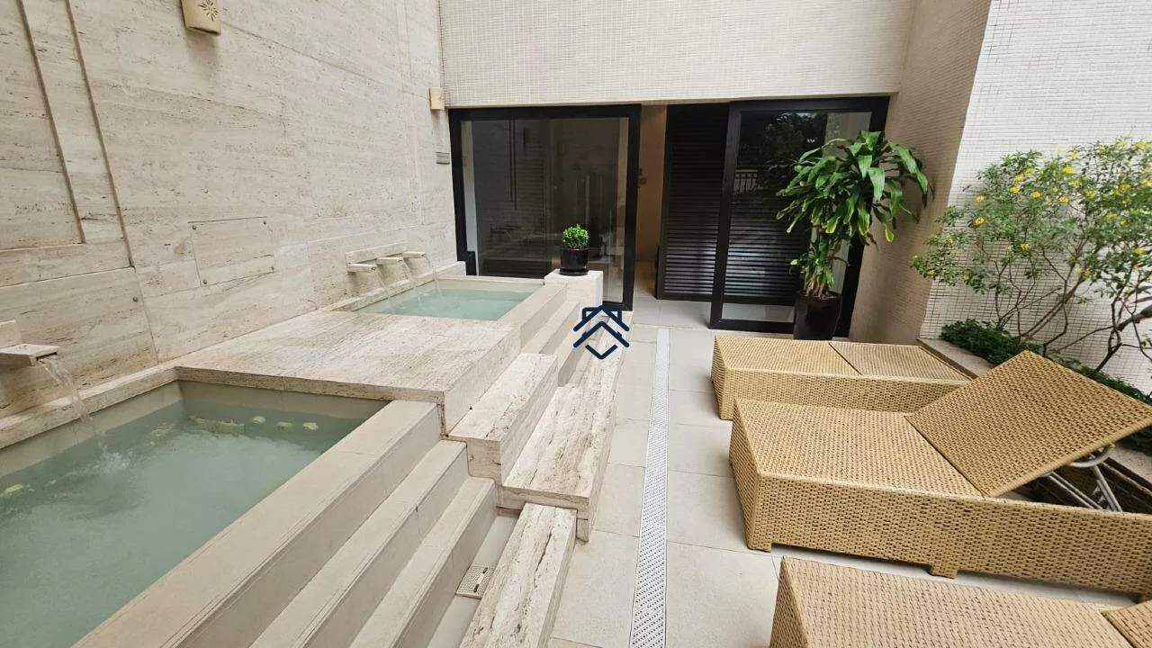 Furnished apartment, 74 m², with a glass-enclosed balcony — photo 20