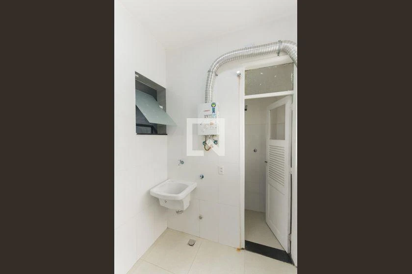 Apartamento de 2 quartos com varanda envidraçada — photo 46