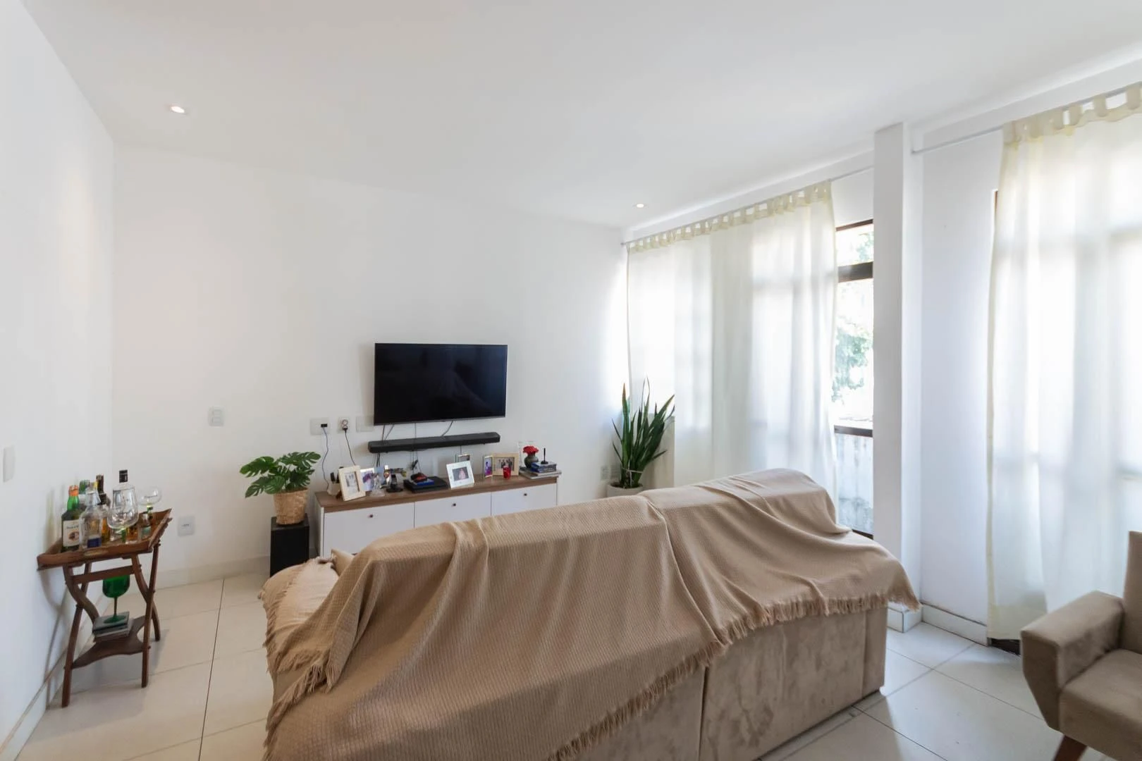 3-bedroom apartment with a home office in Rio de Janeiro — photo 10