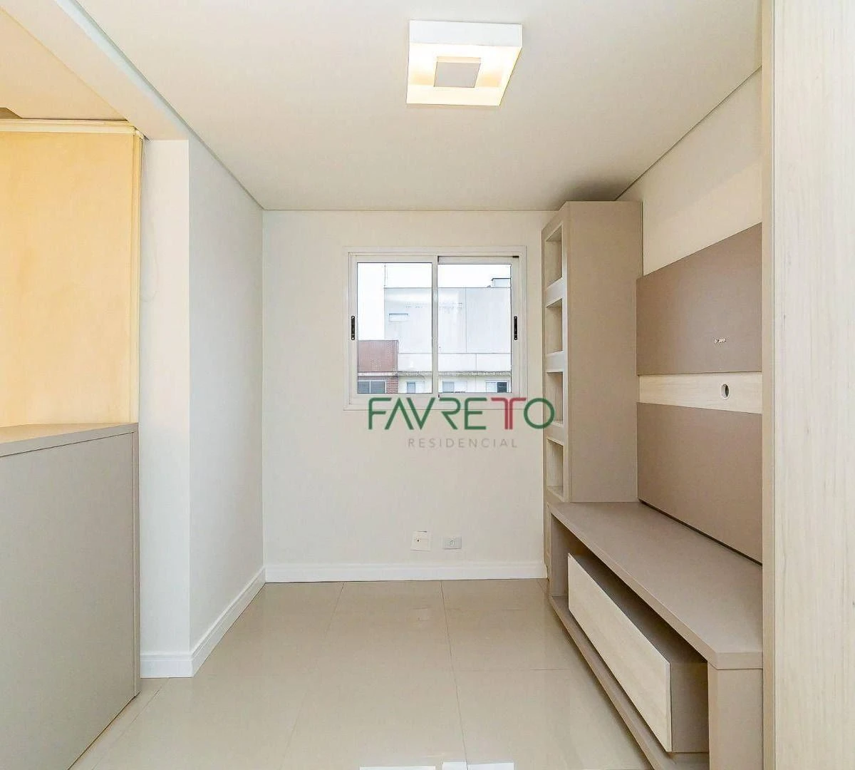 One-bedroom apartment in a building with a pool — photo 23