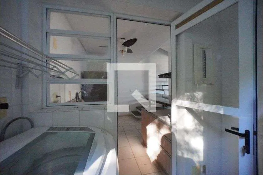 Rental apartment with 3 bedrooms and 120 m² — photo 11