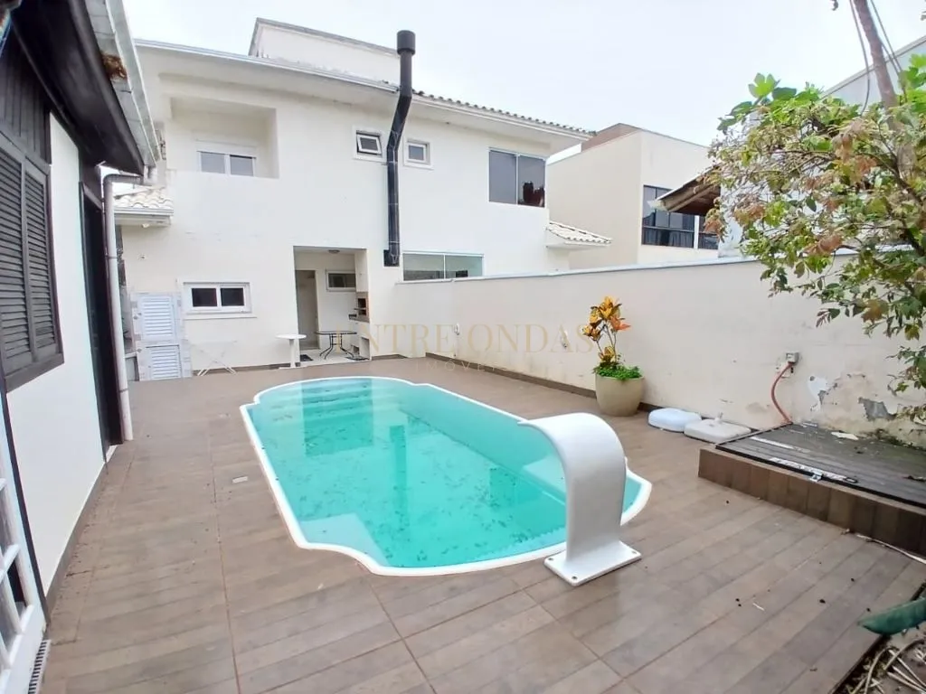 Private pool in a 3-bedroom house, 129 m² — photo 39