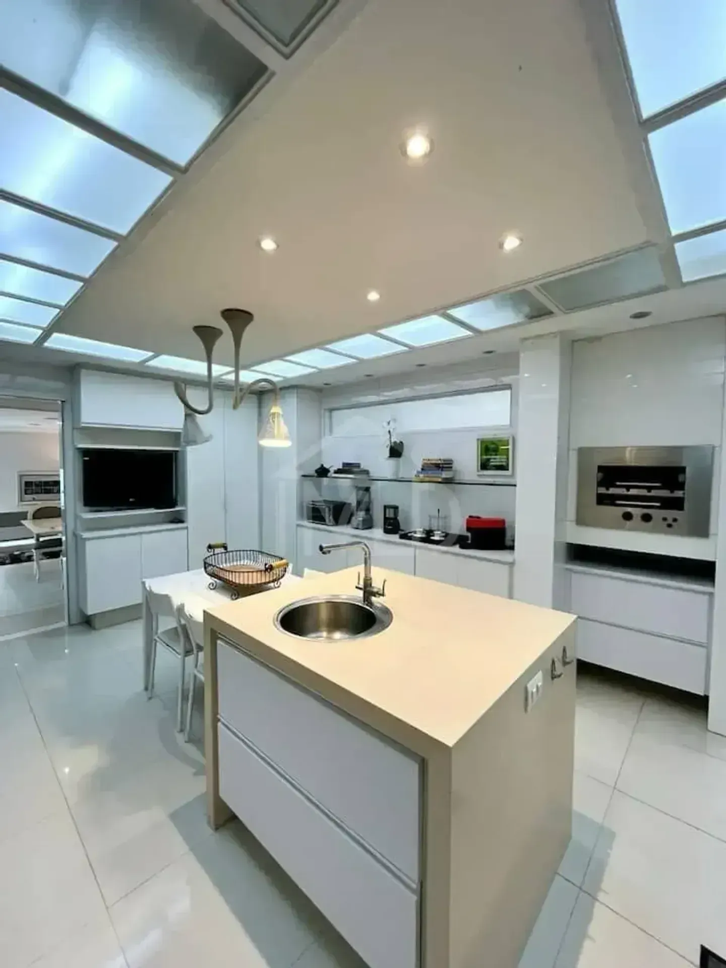 Casa mobiliada com 7 suítes e 10 banheiros, 720 m² — photo 36